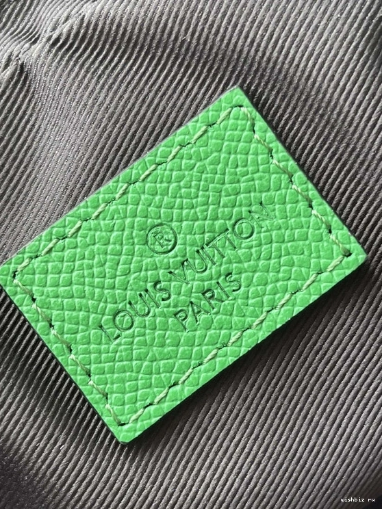 WIS Nano LOUIS VUITTON Alpha-11.0*18.5*6.5CM 0902
